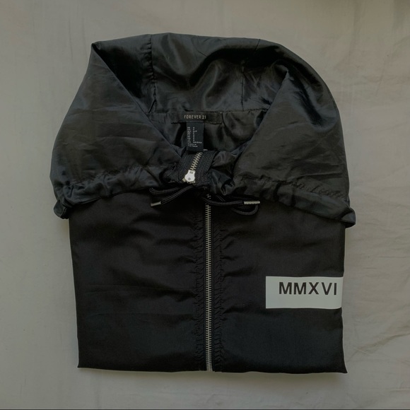 FOREVER 21 WINDBREAKER - Picture 6 of 6